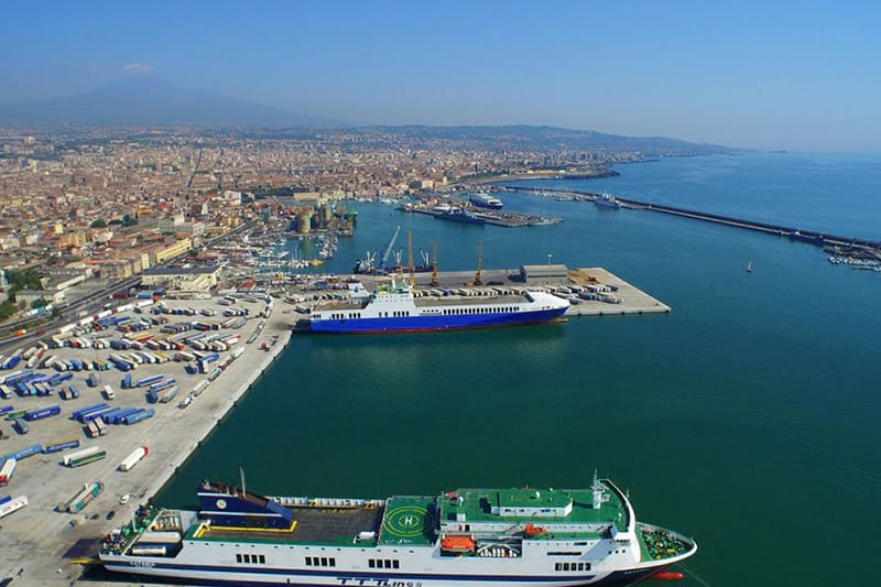 Parcheggio porto Catania: panoramica