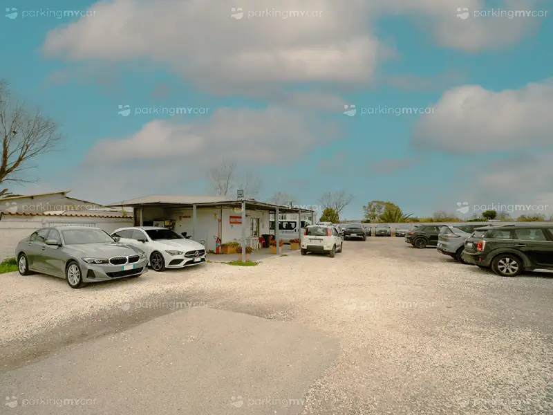 Luxury Park - Aeroporto Roma Fiumicino Posti auto scoperti Luxury Park - Aeroporto Roma Fiumicino