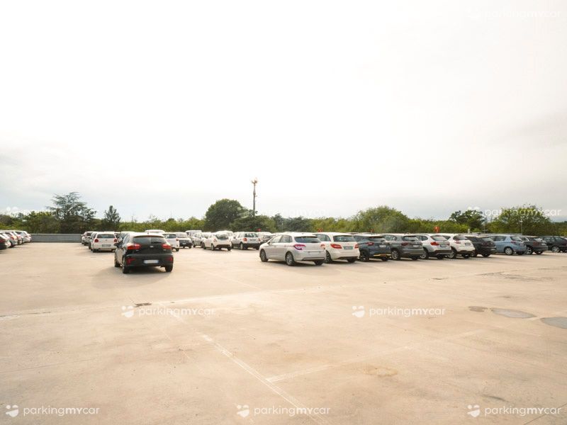 King Parking - Aeroporto Malpensa Posti auto scoperti King Parking - Aeroporto Malpensa