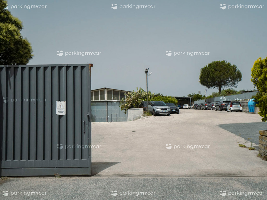 Garage Fioranello - Roma Ciampino Parcheggi scoperti Garage Fioranello - Roma Ciampino