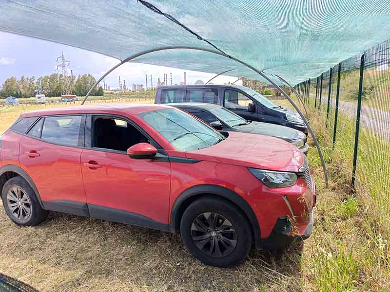 Garage Italia - Porto Milazzo Auto parcheggiate Garage Italia - Porto Milazzo