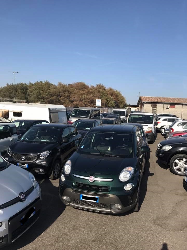 Parcheggio Ferrari - Aeroporto Roma Ciampino Posti auto scoperti Parcheggio Ferrari - Aeroporto Roma Ciampino