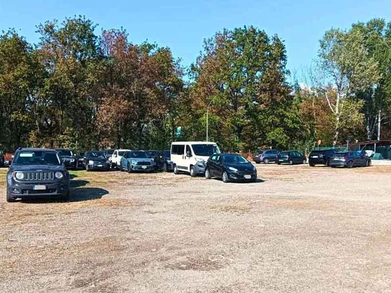 Car Valet - Aeroporto Bologna Posti auto all'aperto Car Valet - Aeroporto Bologna