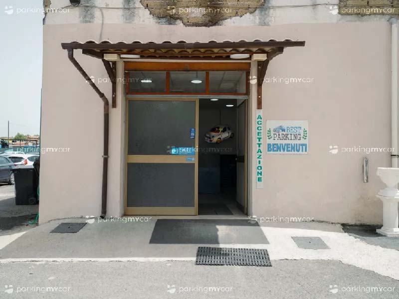 ParkingMyCar Aeroporto Roma Ciampino Ingresso reception ParkingMyCar Aeroporto Roma Ciampino