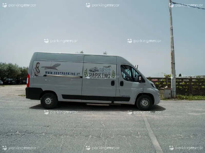 ParkingMyCar Aeroporto Roma Ciampino Navetta ParkingMyCar Aeroporto Roma Ciampino