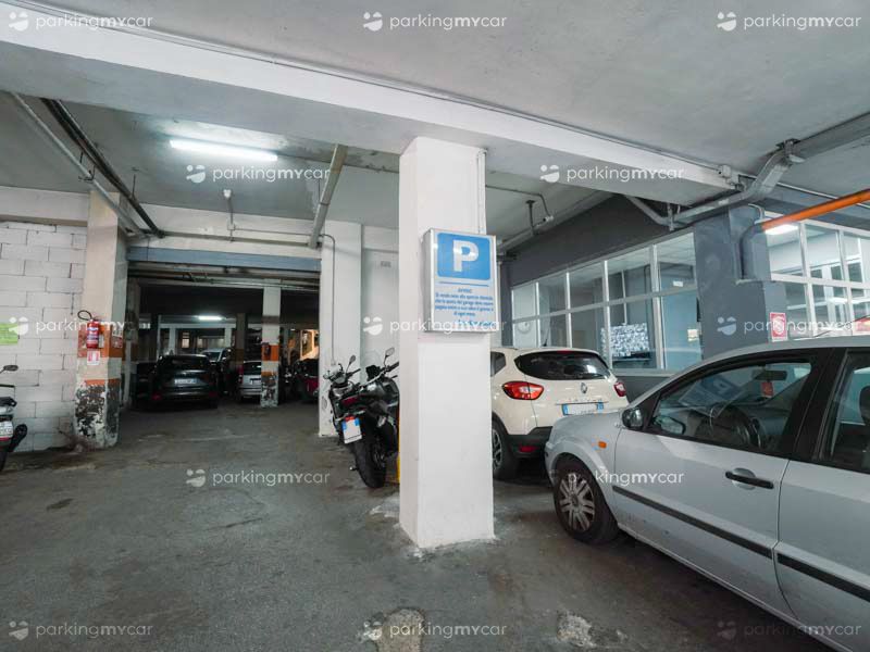 Scarpato Parking - Porto Mergellina Parcheggi coperti Scarpato Parking - Porto Mergellina
