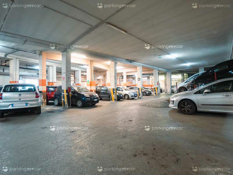 Scarpato Parking - Porto Mergellina Parcheggi coperti Scarpato Parking - Porto Mergellina