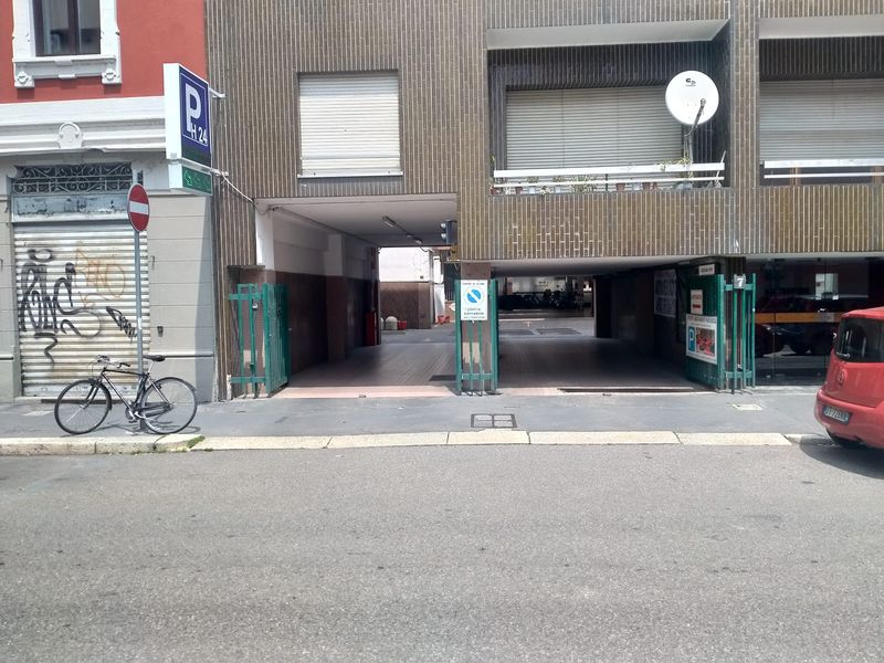 San Gottardo Parking H24 - Milano Ingresso San Gottardo Parking H24 - Milano