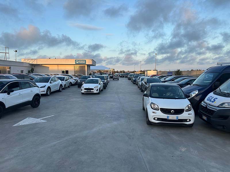 Parking Brindisi - Aeroporto Brindisi Posti auto all'aperto Parking Brindisi - Aeroporto Brindisi