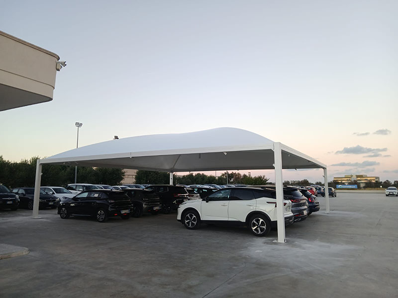 Parking Brindisi - Stazione Brindisi Posti auto sotto tettoia Parking Brindisi - Stazione Brindisi