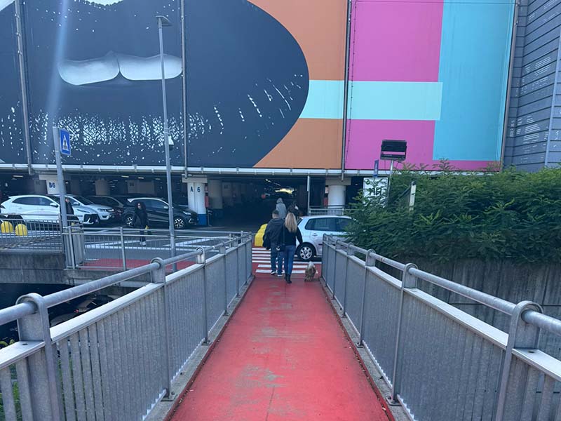 I.V.M. Parking Plus - Aeroporto Bergamo Passaggio pedonale I.V.M. Parking Plus - Aeroporto Bergamo