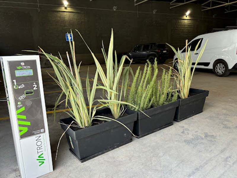 Umberto Parking 176 - Porto Siracusa Fioriere Umberto Parking 176 - Porto Siracusa