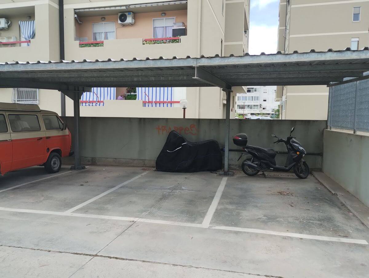 City Centric Parking - Porto Cagliari Parcheggi sotto tettoia City Centric Parking - Porto Cagliari