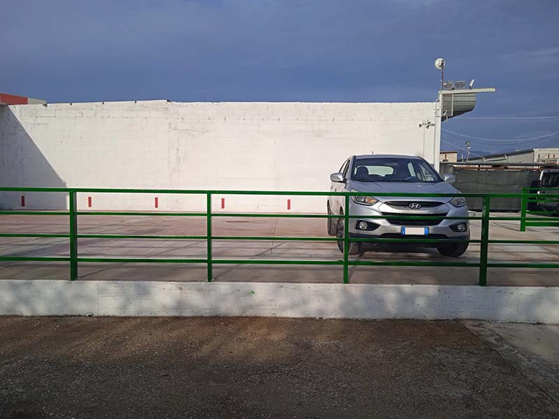 Aeroporto Salerno Parking Auto parcheggiata presso Aeroporto Salerno Parking