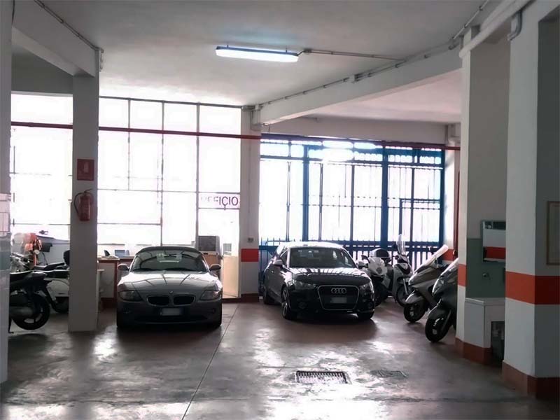 Parking degli Eroi Posti auto coperti Parking degli Eroi