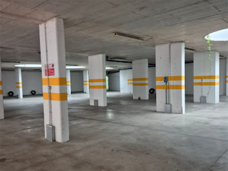 Garage Mezzofanti - Aeroporto Linate Posti auto coperti Garage Mezzofanti - Aeroporto Linate