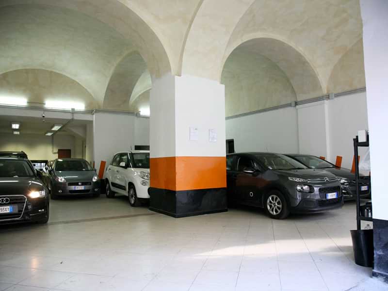 Parking Beverello 24 - Molo Beverello Napoli posti auto coperti Parking Beverello 24 - Molo Beverello Napoli