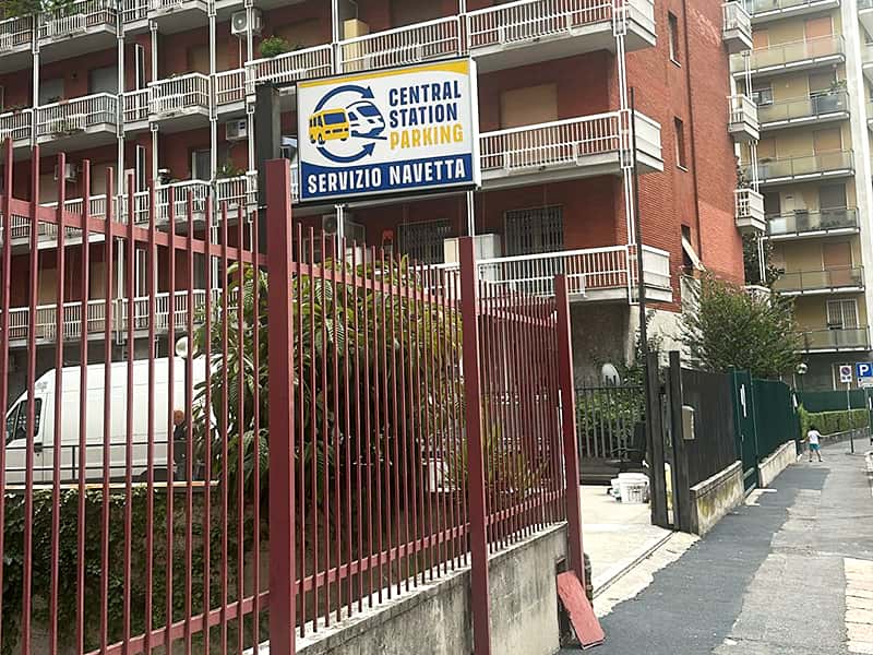 Central Station Parking - Stazione Milano Porta Garibaldi Ingresso Central Station Parking - Stazione Milano Porta Garibaldi