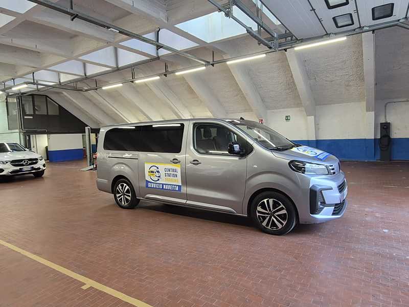 Central Station Parking - Stazione Milano Porta Garibaldi Navetta gratuita Central Station Parking - Stazione Milano Porta Garibaldi