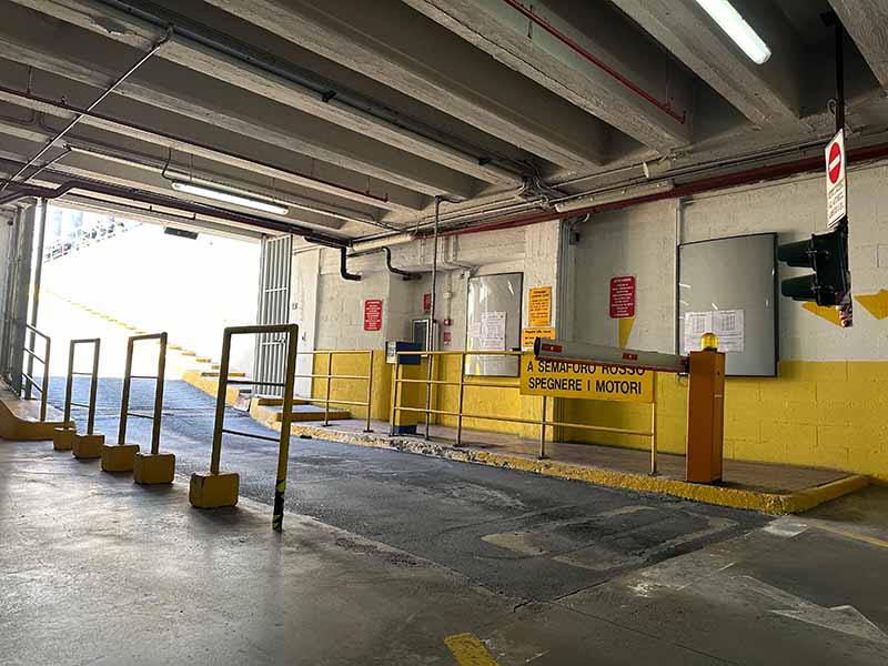 Matteotti Parking - Milano centro Uscita Matteotti Parking - Milano centro