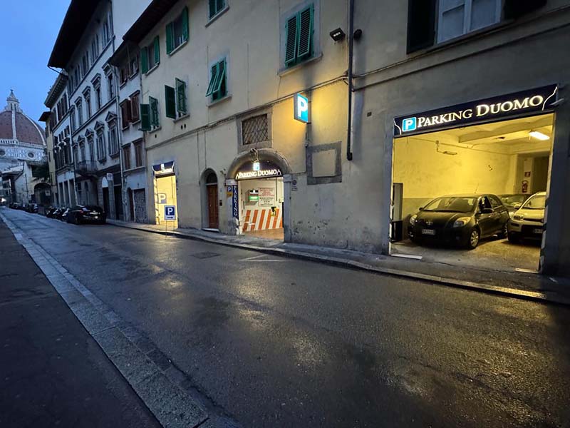 Parking Duomo - Firenze centro città Via di accesso Parking Duomo - Firenze centro città