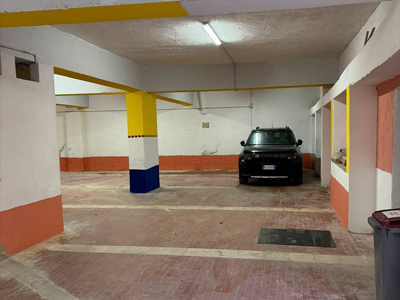 Garage Mirages - Tropea centro città Posti auto coperti Garage Mirages - Tropea centro città